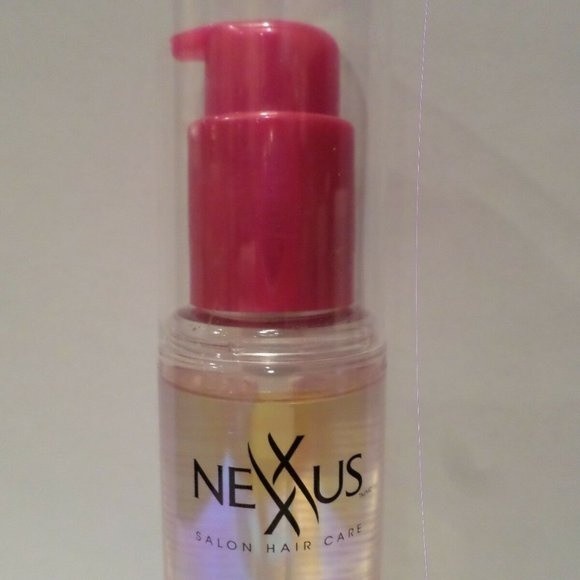 4 Nexxus Color Assure Pre-Wash Primer - Picture 2 of 5
